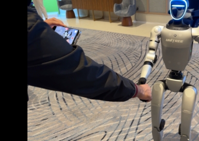 [르포]"로봇의 챗GPT 시대 온다"…엔비디아 전시장 활보하는 로봇들