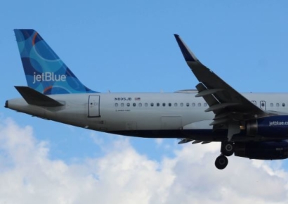 美 플로리다 착륙 여객기 랜딩기어서 남성 시신 2구 발견