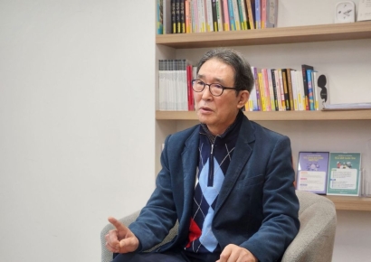 [이슈인터뷰]신용상담사로 변신한 은퇴자들…'시니어 브리지'가 놓은 새 길