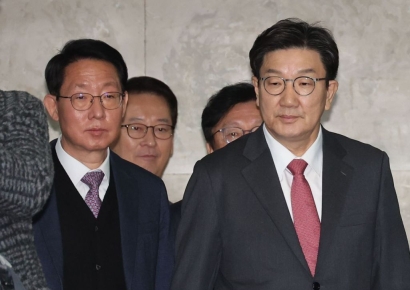 與 "쌍특검법·이재명 국정파탄 6법 등 재의결법 '당론 부결'"