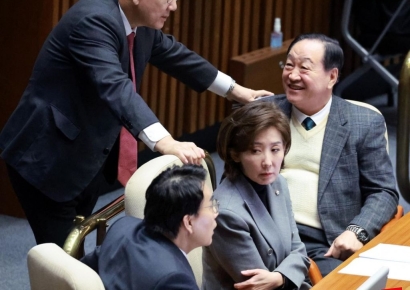 권성동 "김상욱 탈당 권유…함께 할 수 없어"