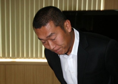 '맥주병 폭행에 음주운전' 정수근…징역 2년 법정구속 