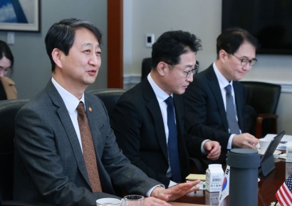 美 정부·의회 인사들 만난 안덕근 "한국에 대한 우려 불식시켜"