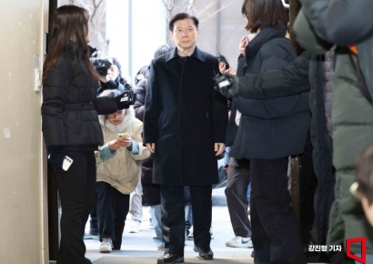 [포토] 국수본으로 들어서는 박종준 경호처장