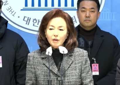 민주당 공작에 당했다?…'백골단' 회견 논란 김민전, 음모론 공유