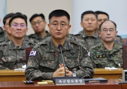 軍, 계엄 장성들에 보직해임 심의 통보