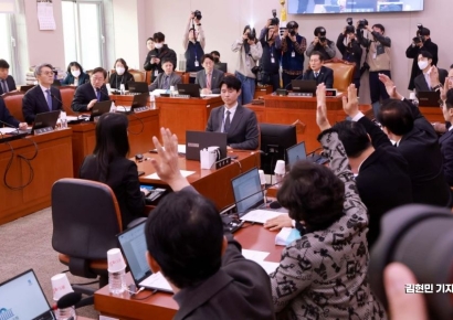 [포토] 법사위, 야6당 내란특검법 심사…야 단독 처리할 듯