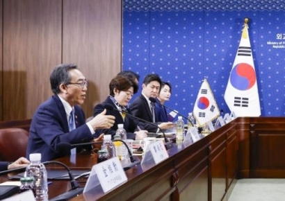 ’한일 연대’ 구호에 그칠라…국내 일본인 취업자 1만명 밑돌아