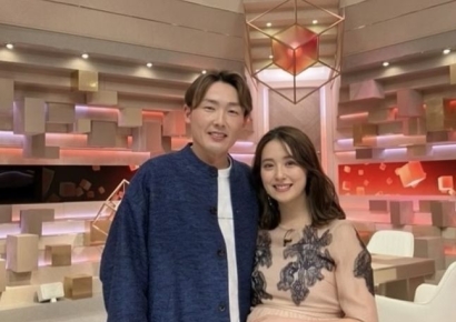 '유흥업소 여성과 불륜' 日야구선수, 걸그룹 출신 아내에 용서 받았다 