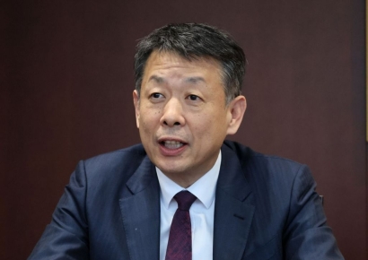 김광일 MBK 부회장 "최윤범 회장 CEO서 용퇴, '핀포인트' 조건만 넘으면 돼"[인터뷰]