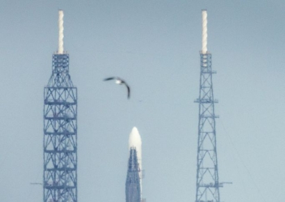 베이조스의 블루 오리진, 16일 로켓발사 재시도…머스크에 도전장