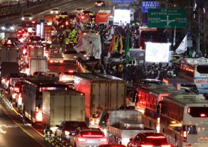 [포토] 공수처 2차 체포시도, 한남동은 지금