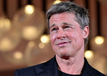 "브래드 피트가 날 사랑한대"…남편 버리고 12억 보내준 여성 결국