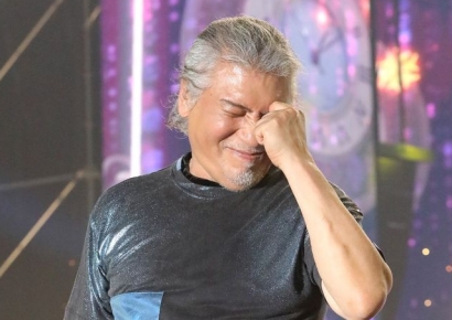 "통찰없이 오래만 산다면 노인"…나훈아 발언 파장 속 이승환 의미심장글