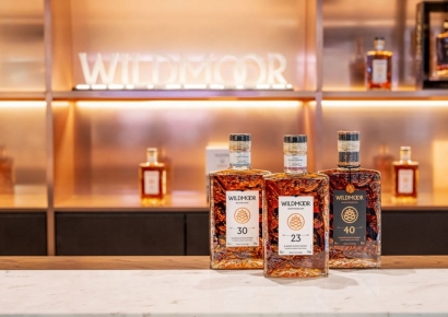 "발렌타인·조니워커 비켜"…고급 위스키 시장 흔들 '히든 카드'