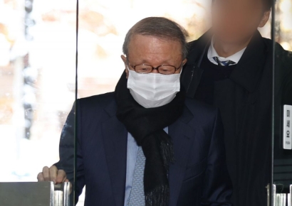 남양유업, 250억원대 횡령·배임…홍원식 일가, 줄줄이 재판행