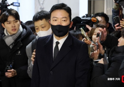 경찰, '尹 체포 저지' 김성훈 경호차장 체포…끝까지 혐의 부인