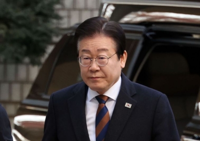 [포토] 대장동 배임 공판 출석하는 이재명 대표