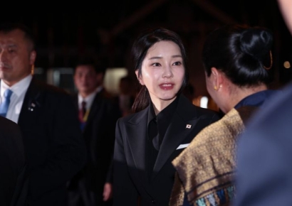 "관저 남겨진 김건희 여사, 수척해진 모습…약으로 버텨"