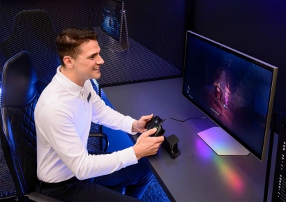 삼성전자-넥슨 맞손…신작 '퍼스트 버서커: 카잔' 3D안경 없이 몰입감 ↑