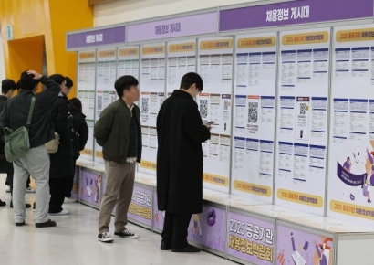 "일도 구직도 안 하는" 그냥 쉬는 청년들 1년 새 12% 늘었다