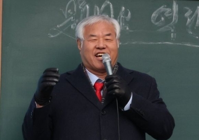 전광훈 "헌법 위에 국민 저항권…尹 데리고 나올 수 있다" 주장