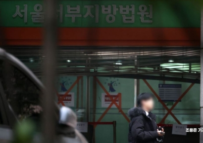 [포토] 습격 당한 서울서부지법의 흔적