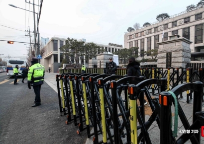 [포토] 경비 강화된 헌법재판소 