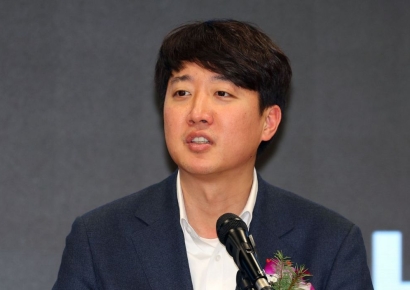 이준석 "부정선거 음모론과 전쟁…황교안·전한길 끝장토론 하자"