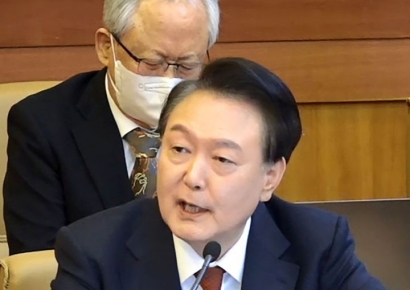 공수처 5시간 설득했지만, 尹 거부…사흘연속 조사 불발 