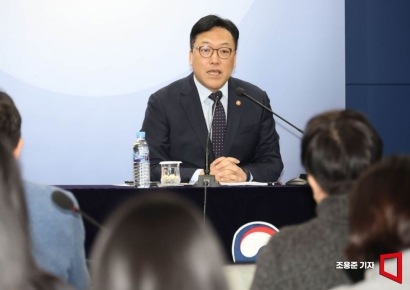 김병환 "대출금리 내릴 때 됐다…가계부채는 계속 관리"(종합)