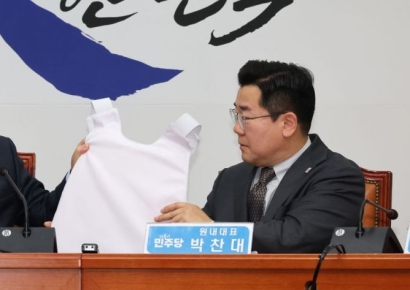 민주당 "단순 협박 넘어 구체적 테러 위협 접수"…김병주 “방검복 챙겨”