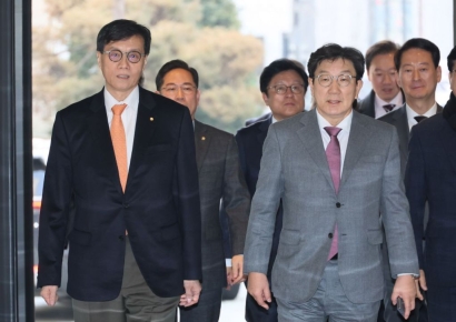 권성동 만난 이창용 "정치 충격으로 경제 불안…추경 가시화돼야"