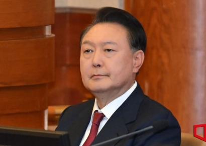 특식은 없고 실외 운동만 가능…尹 설 당일 아침은 '떡국과 김자반'