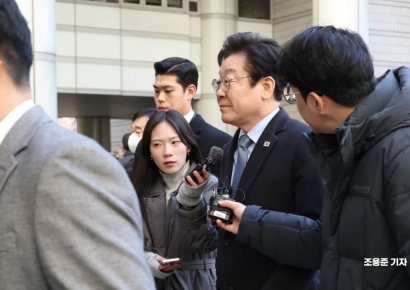 [포토] 이재명 항소심 첫 재판 출석