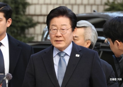 [포토] 고법 도착한 이재명 대표