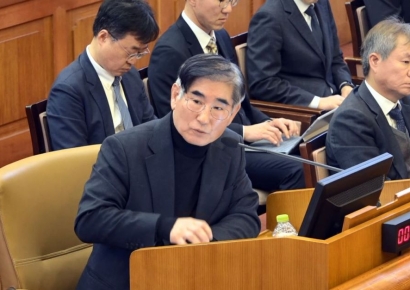 정청래 "의원이 요원이면 계엄은 게임?" 비판