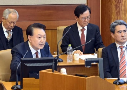 법원, 尹구속기간 연장 불허…與 "즉각 석방해야", 野 "구속기소해야"(종합)