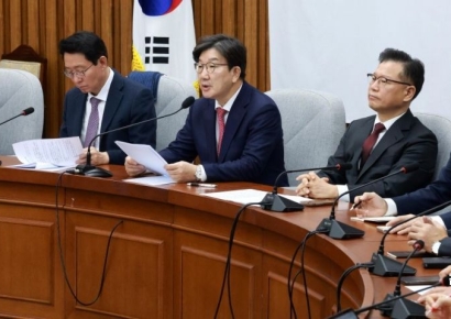 권성동, '흑묘백묘론' 언급한 이재명에 "쥐가 고양이 흉내"