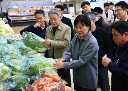 700억 투입해 '설 성수품 할인'…최대 50%↓