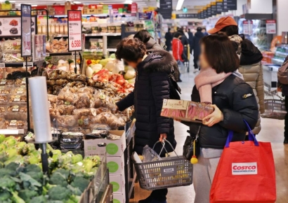 다시 2%대 물가...경기와 물가 사이 복잡해진 한은(종합)