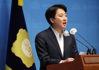 이준석 "황교안, 토론하자고 했더니 부흥회 오라고…"