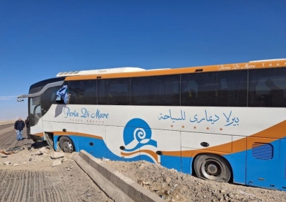 한국인 태운 이집트 관광버스 교통사고…승객 일부 병원行