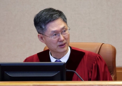 친분 의혹 후 이재명이 언팔하자…문형배, SNS 탈퇴