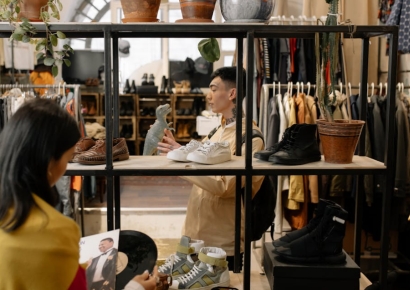 매장 여직원에 아직도 아가씨?…'여기요' 아님 '사장님'으로