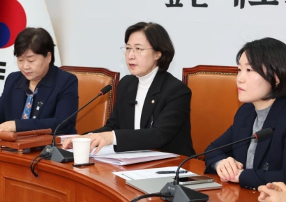 민주당 "김용현 등 핵심피고인 구속만료 임박…추가 기소해야"