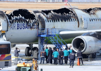제주항공 참사 한 달만에 에어부산 화재…LCC 안전문제 '도마 위' 
