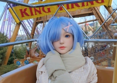 "일본 아닌 경주라니"…리얼돌과 함께 놀이공원 데이트 후기 화제