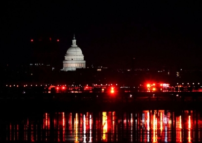 트럼프 "왜 사고 헬기는 방향 바꾸지 않았나" 의문 제기