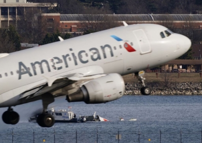 美여객기·헬기 충돌 전원 사망…트럼프 행정부 첫 시험대